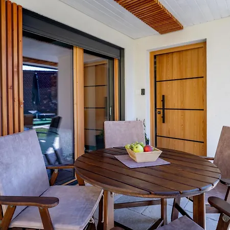 Kamnita Hisa Holiday home *